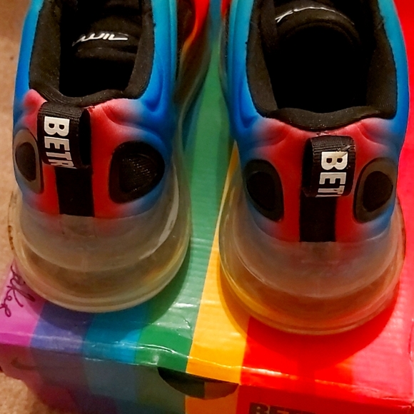 Like New Air Max 720 BE TRUE Gilbert Baker - Picture 5 of 5